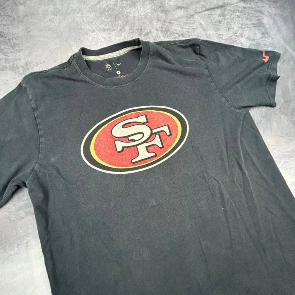Nike San Francisco 49ers T-Shirt Mens Large Black NFL‎ Center Logo Y2K Skater